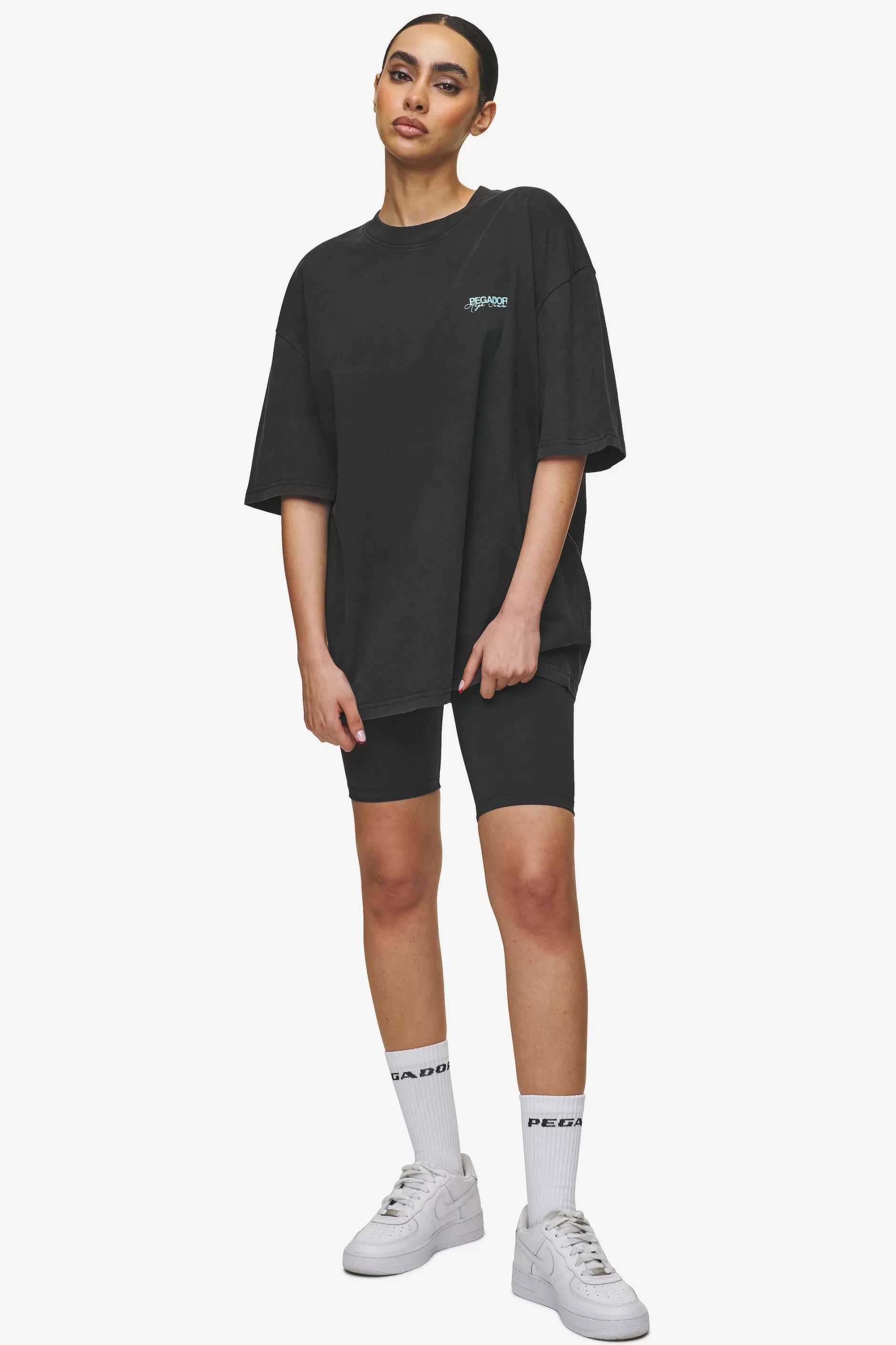 Patino Oversized Tee -Pegador Best